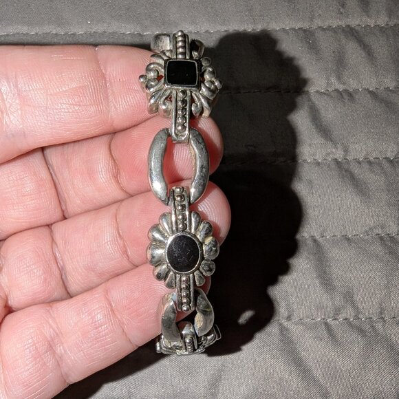 $3 with Bundle ~ Vintage Silver-Tone Link Bracelet w/ Black Stone Accents 4695 - Picture 1 of 5